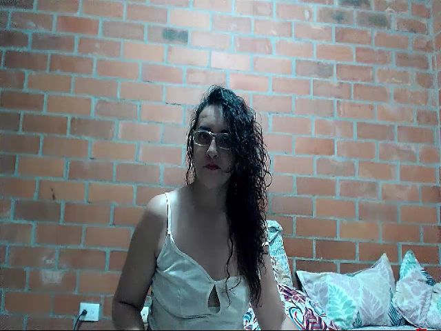 Live sex webcam photo for SaimaJayeb #260987295