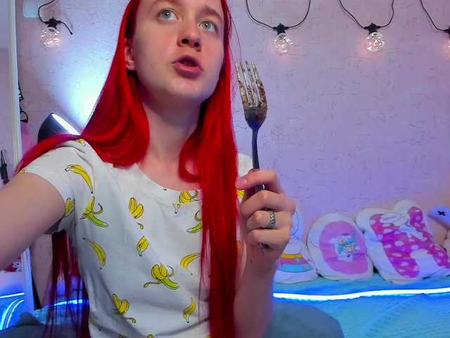 Live sex webcam photo for KiraLiLime #287989896