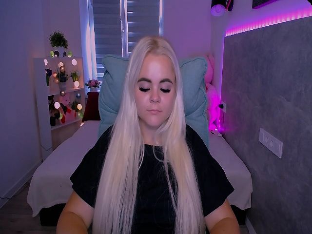 Live sex webcam photo for Jenni__fer #256142231