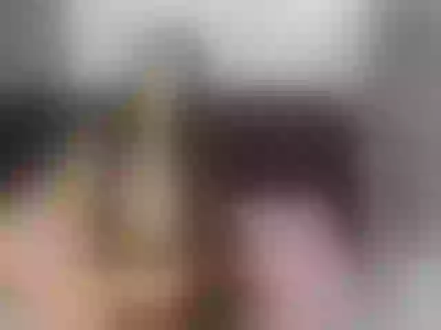 Live sex webcam photo for YoursLauren #252719696