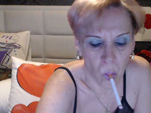 Live sex webcam photo for ANGELGRANNY #241364613