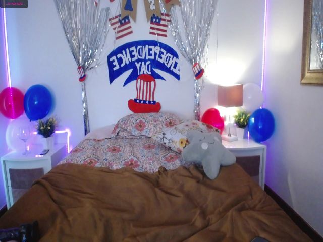 Live sex webcam photo for NicolSaenz #253129963