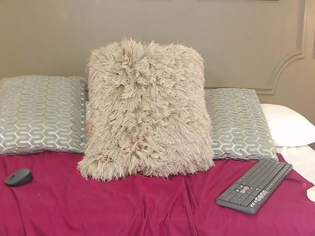 Live sex webcam photo for VickyFletcher #260717649