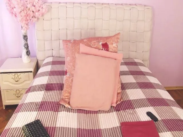 Live sex webcam photo for SpicyKiss_ #255568915