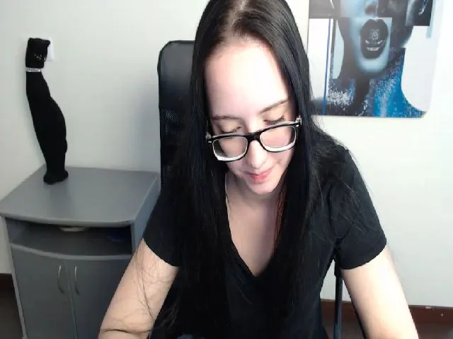 Live sex webcam photo for RebekaJo #258066255