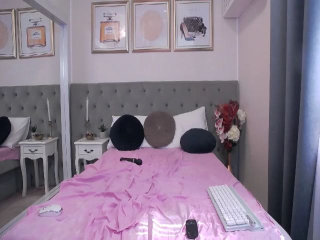 Live sex webcam photo for GracieCute #252744689