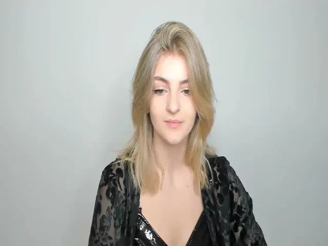 Live sex webcam photo for HelelGretta #257926424