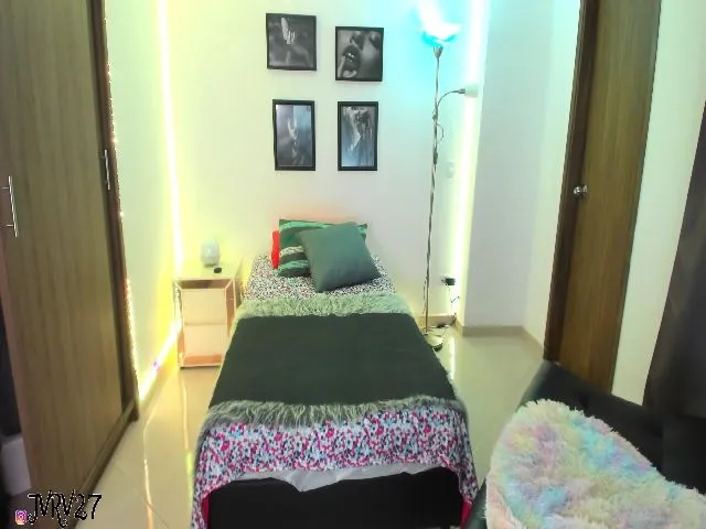 Live sex webcam photo for Juanabrau #253412679