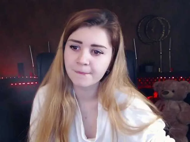 Live sex webcam photo for AmelliDi #241103515