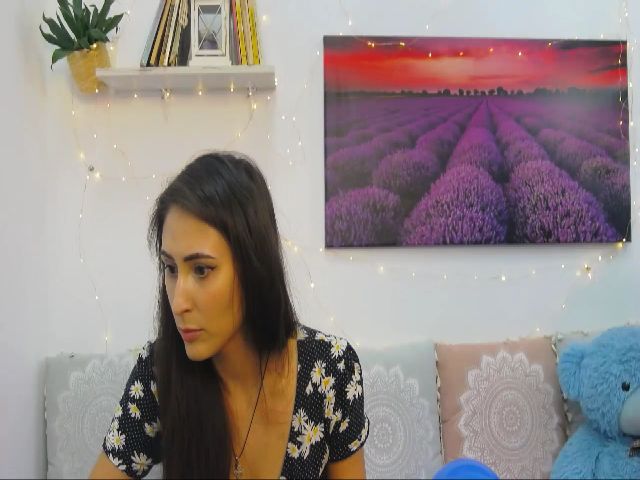 Live sex webcam photo for MaraW #264913568