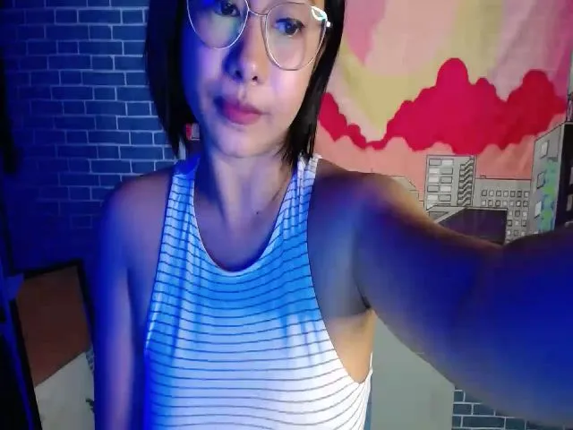 Live sex webcam photo for GoddessShaiya #255240136