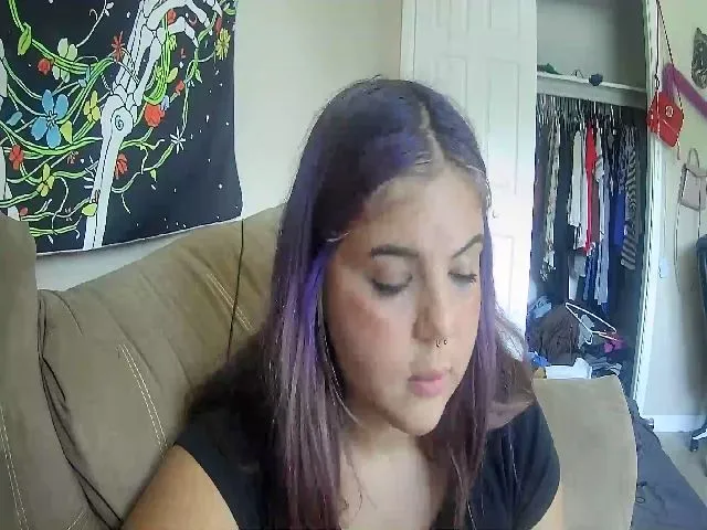 Live sex webcam photo for Lilmisspurp #253798745