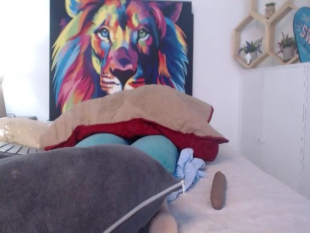 Live sex webcam photo for Manelik_benz #254666771