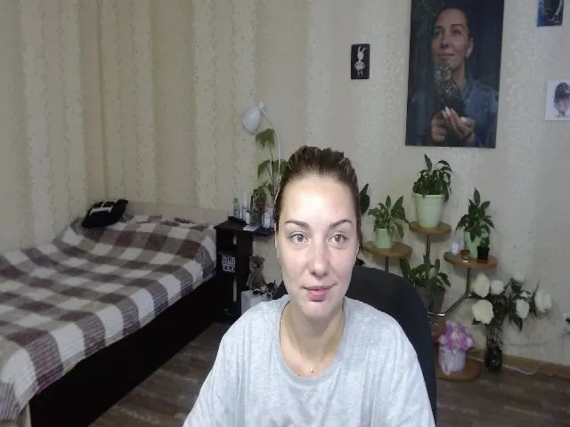 Live sex webcam photo for Emi_lywild #265357476