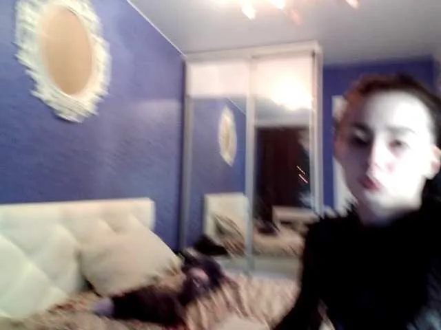 Live sex webcam photo for AnnieMoorre #241409026