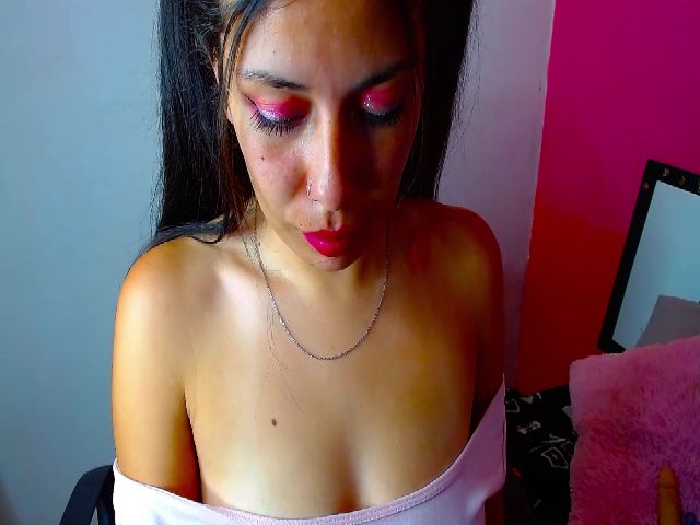 Live sex webcam photo for Juliia_sweet #258762622