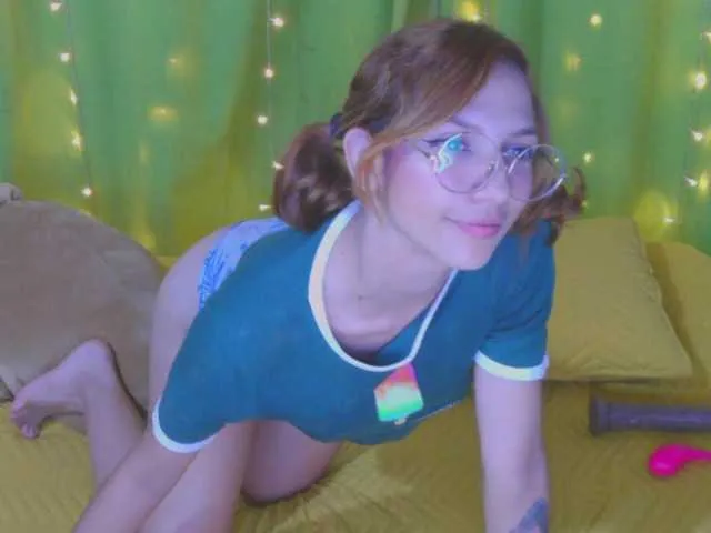 Live sex webcam photo for Laazulyy #241329687