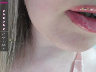 Live sex webcam photo for jeanne-2017 #240860933