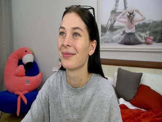 Live sex webcam photo for JessieSwan #258821703