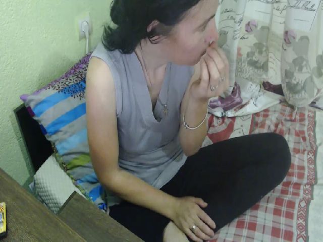 Live sex webcam photo for HOT_JULLYXXX #255970340