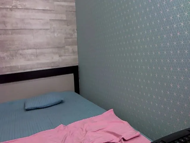 Live sex webcam photo for HugeBoobsErin #259716236