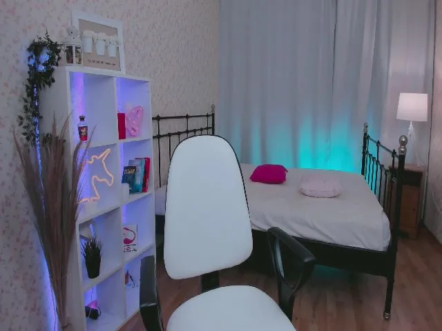 Live sex webcam photo for Aimee_Clark #257455602