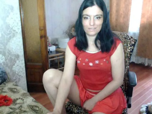 Live sex webcam photo for MarinaLorens #241312710