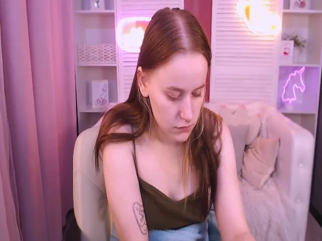 Live sex webcam photo for LynneDawson #259513567
