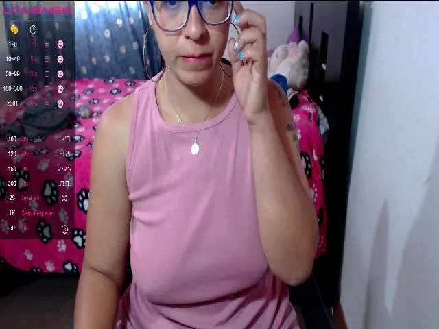 Live sex webcam photo for Bonieclyde69 #253098425