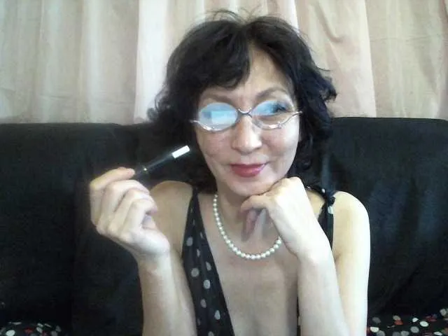 Live sex webcam photo for Elia-Asia #247971578