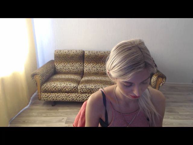 Live sex webcam photo for SexyBeatriice #259813291