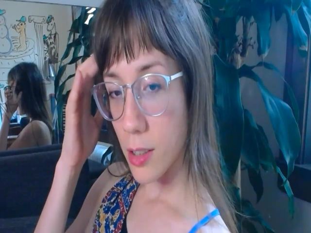 Live sex webcam photo for MinnieMoralia #255761983