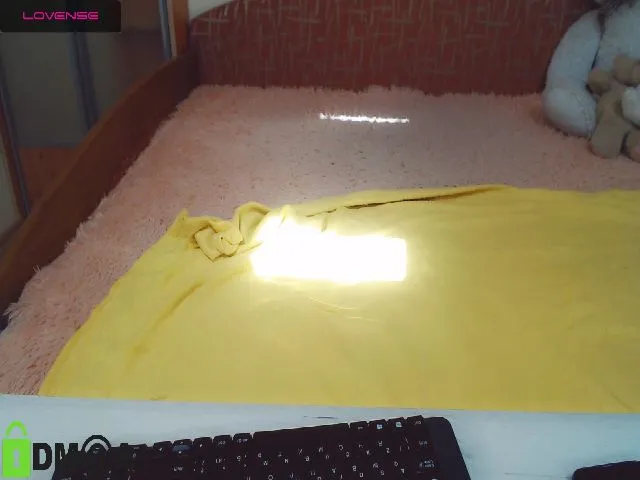 Live sex webcam photo for VitaCraft_ #259180178