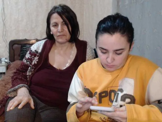 Live sex webcam photo for Katernia48 #241152904