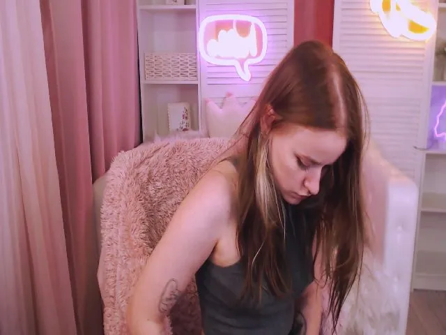 Live sex webcam photo for LynneDawson #255798580