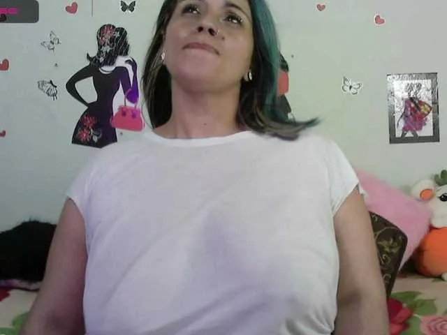 Live sex webcam photo for zoedoll #248943181