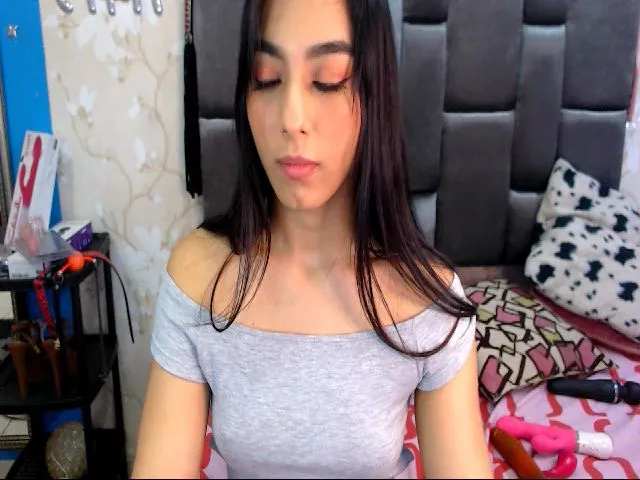 Live sex webcam photo for AngeelJones #263333818