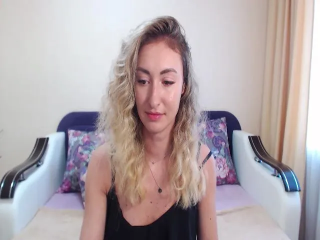 Live sex webcam photo for Veronica_4u #254988372