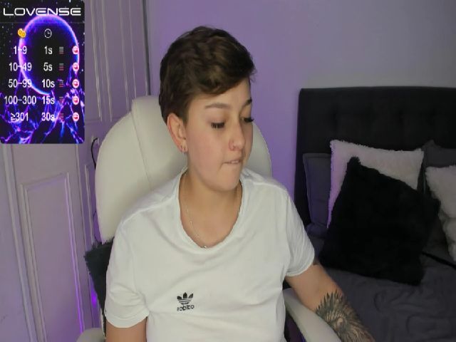 Live sex webcam photo for SalemJimenez #259801384