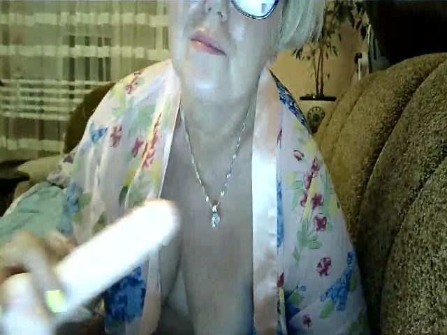 Live sex webcam photo for Mature_Margoo #260243274