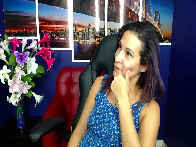 Live sex webcam photo for Infernalsexx #255532620