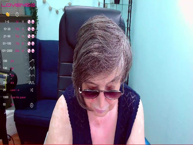 Live sex webcam photo for SharonAmore #255257943