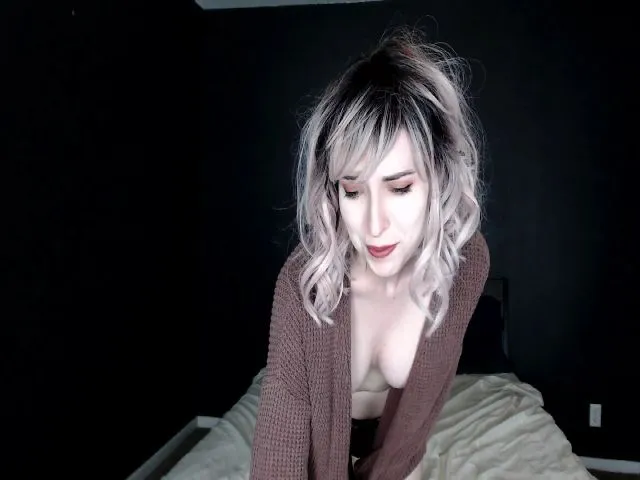 Live sex webcam photo for Lil_blueberry #253259670