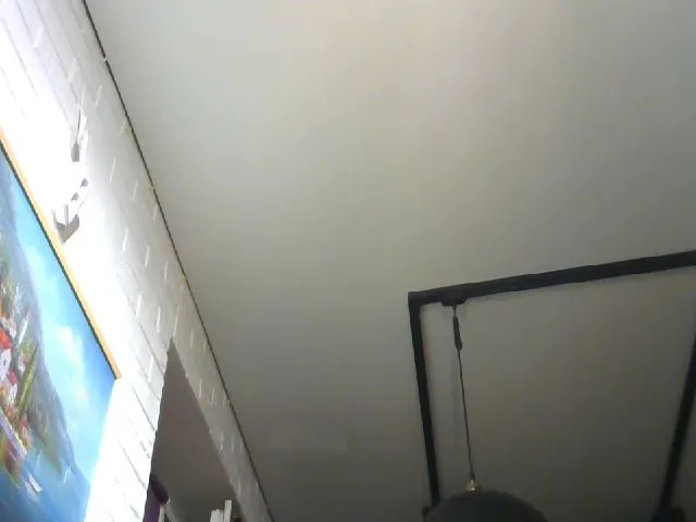 Live sex webcam photo for LyndsyLove #252590073