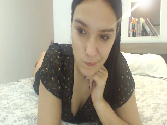 Live sex webcam photo for YumiBelle #258288393