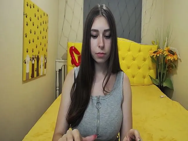 Live sex webcam photo for LindaJason #258232342