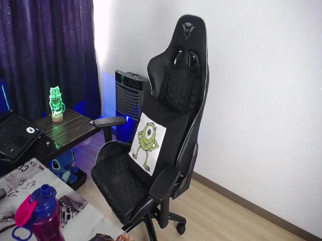 Live sex webcam photo for BiancaMiller #257558598