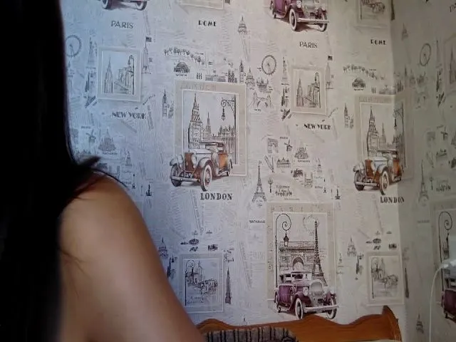 Live sex webcam photo for JolyBoss #257427559