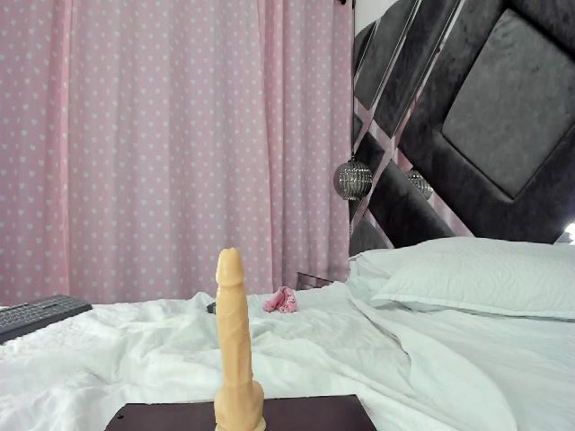 Live sex webcam photo for Violeta_aroca #287856383