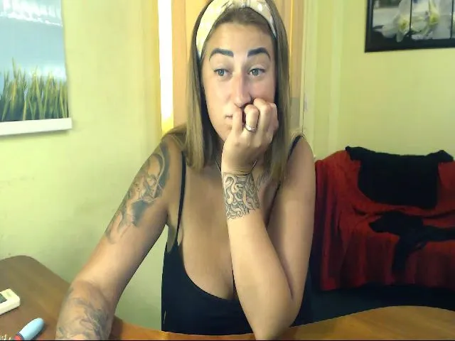 Live sex webcam photo for StasyAlex #254165684